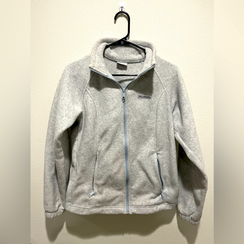 Women’s grey Columbia jacket